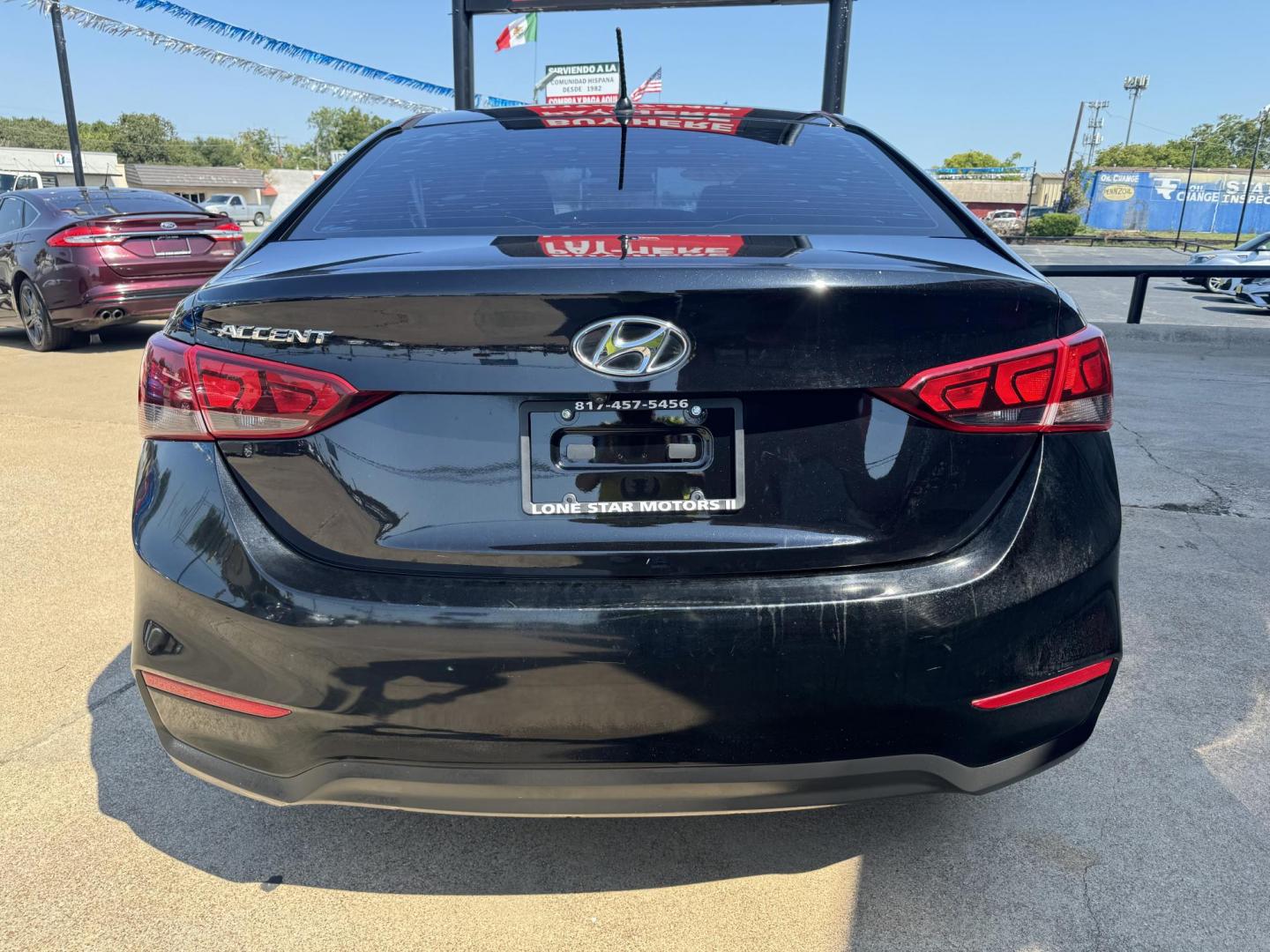 2018 BLACK HYUNDAI ACCENT SE; SEL (3KPC24A36JE) , located at 5900 E. Lancaster Ave., Fort Worth, TX, 76112, (817) 457-5456, 0.000000, 0.000000 - Photo#5