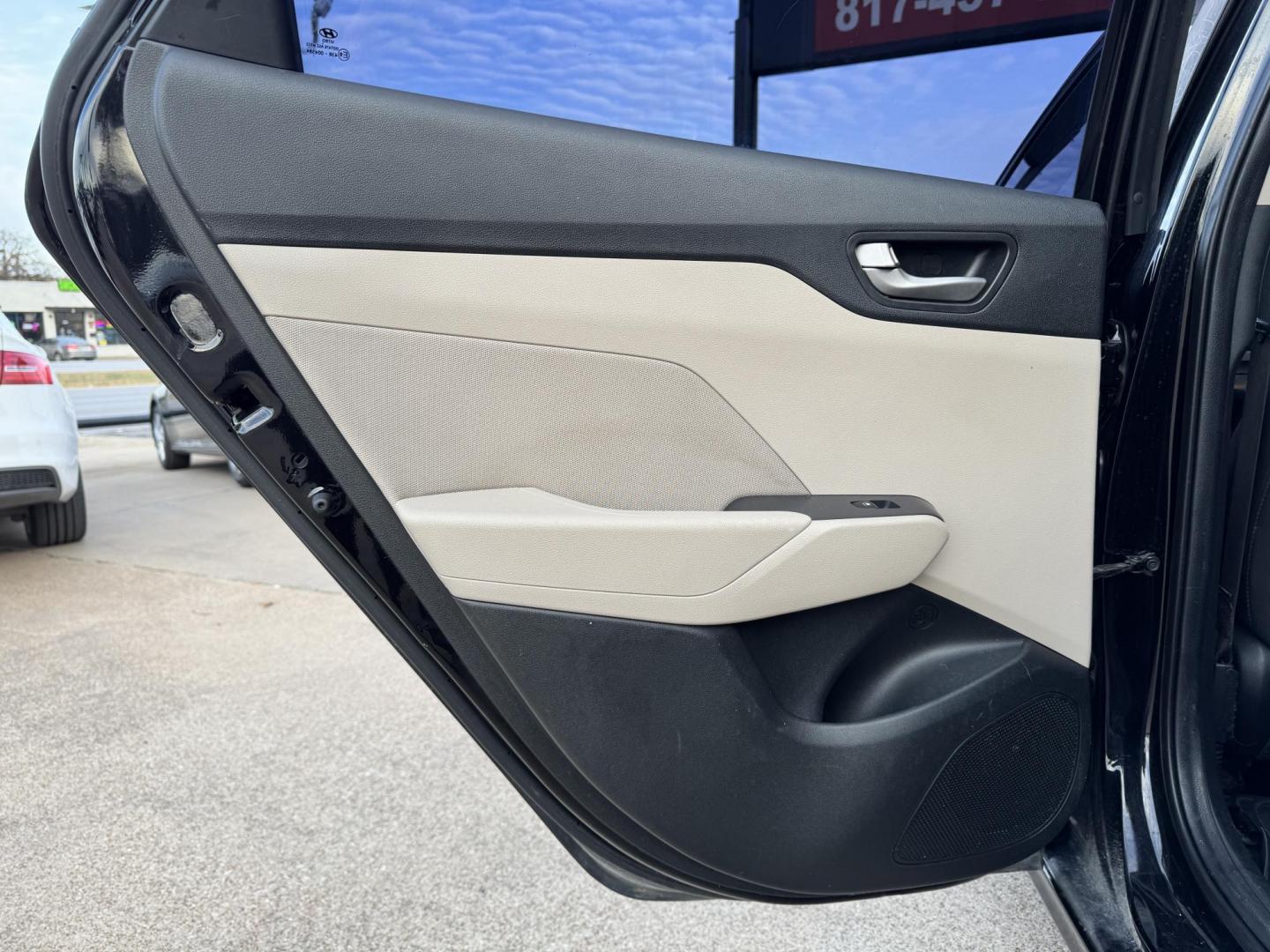 2018 BLACK HYUNDAI ACCENT SE; SEL (3KPC24A36JE) , located at 5900 E. Lancaster Ave., Fort Worth, TX, 76112, (817) 457-5456, 0.000000, 0.000000 - Photo#10