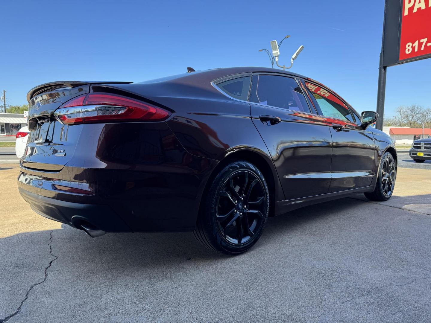 2019 RED FORD FUSION SE (3FA6P0HD7KR) , located at 5900 E. Lancaster Ave., Fort Worth, TX, 76112, (817) 457-5456, 0.000000, 0.000000 - Photo#3