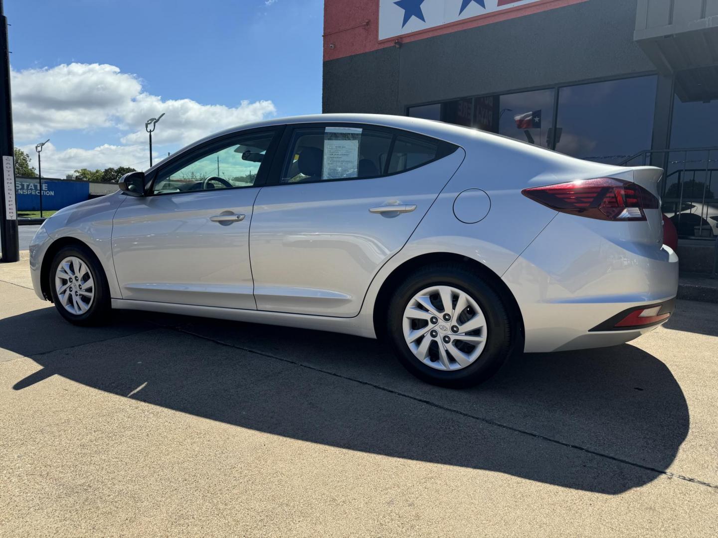 2019 SILVER HYUNDAI ELANTRA LIMITED; SE (5NPD74LF9KH) , located at 5900 E. Lancaster Ave., Fort Worth, TX, 76112, (817) 457-5456, 0.000000, 0.000000 - Photo#7