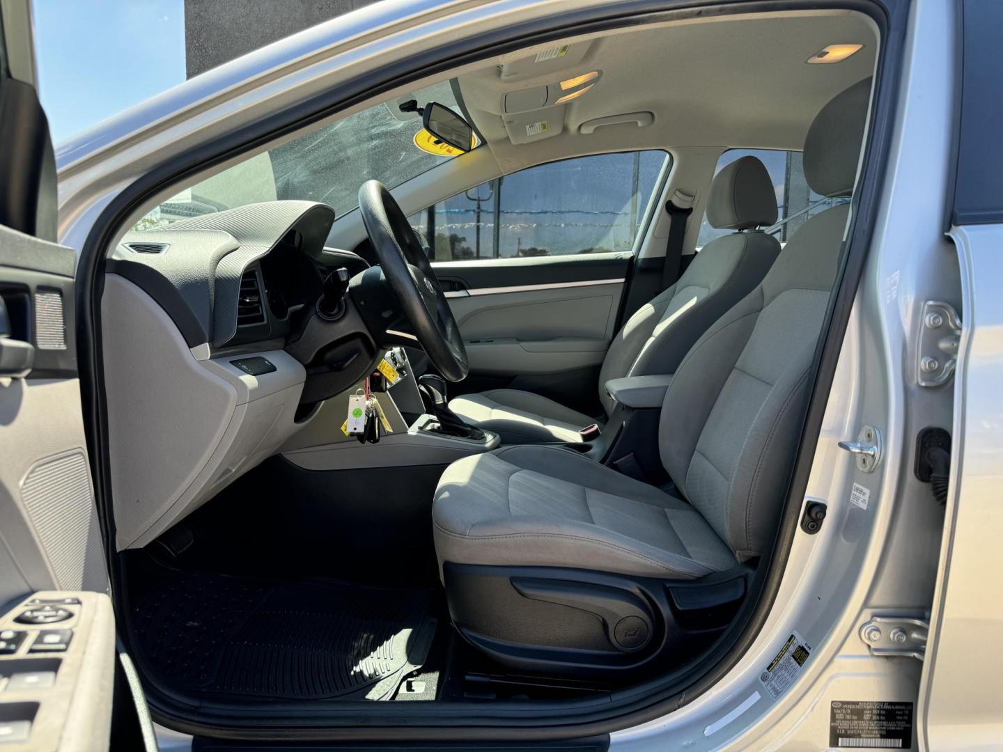 2019 SILVER HYUNDAI ELANTRA LIMITED; SE (5NPD74LF9KH) , located at 5900 E. Lancaster Ave., Fort Worth, TX, 76112, (817) 457-5456, 0.000000, 0.000000 - Photo#9