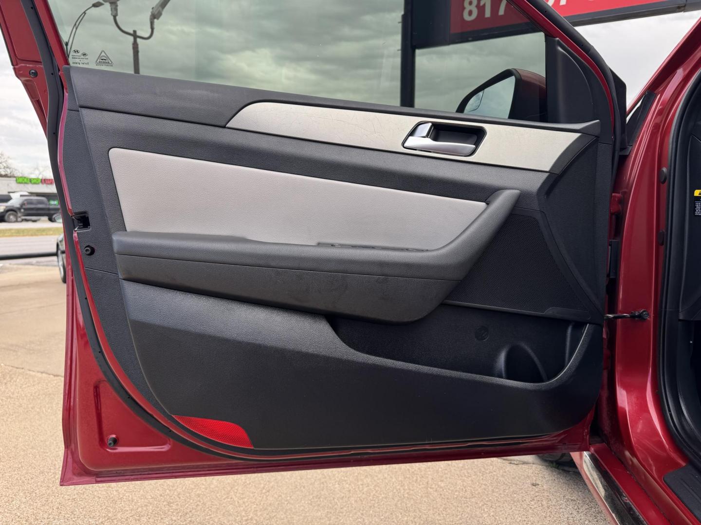 2017 RED HYUNDAI SONATA SPORT 2.0T; L (5NPE34ABXHH) , located at 5900 E. Lancaster Ave., Fort Worth, TX, 76112, (817) 457-5456, 0.000000, 0.000000 - Photo#7