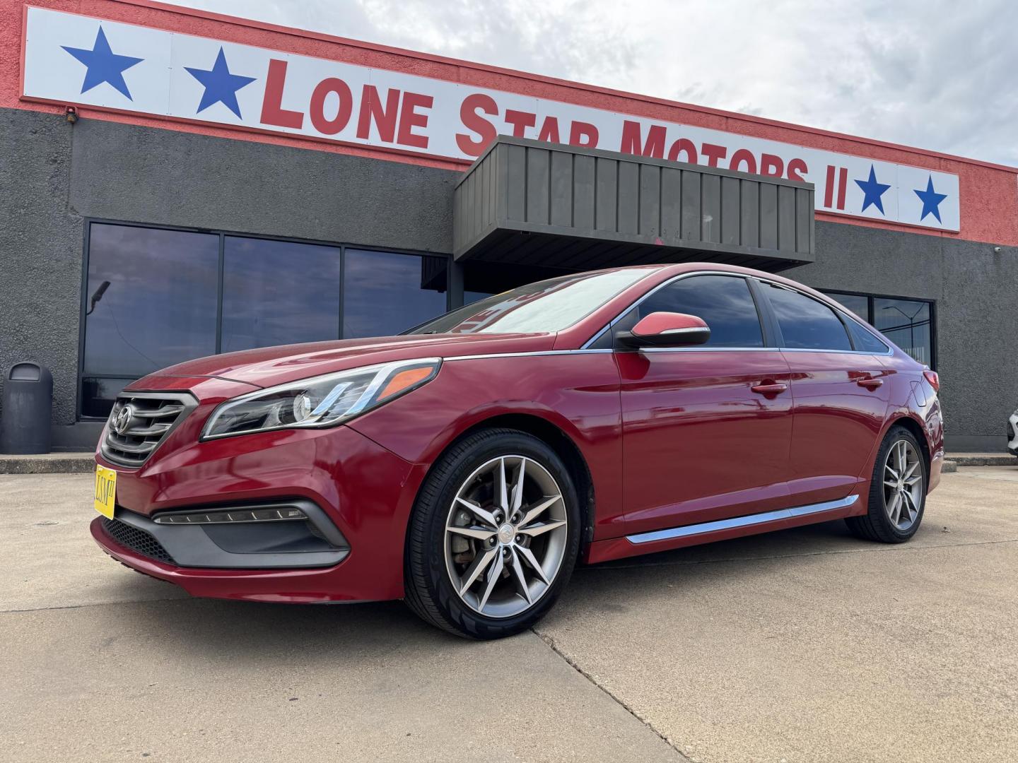 2017 RED HYUNDAI SONATA SPORT 2.0T; L (5NPE34ABXHH) , located at 5900 E. Lancaster Ave., Fort Worth, TX, 76112, (817) 457-5456, 0.000000, 0.000000 - Photo#0
