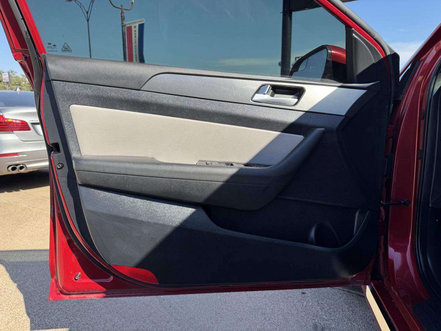 2017 RED HYUNDAI SONATA SPORT 2.0T; L (5NPE34ABXHH) , located at 5900 E. Lancaster Ave., Fort Worth, TX, 76112, (817) 457-5456, 0.000000, 0.000000- Photo#7