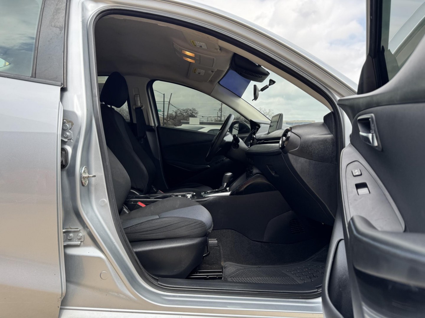 2018 SILVER TOYOTA YARIS IA BASE (3MYDLBYV2JY) , located at 5900 E. Lancaster Ave., Fort Worth, TX, 76112, (817) 457-5456, 0.000000, 0.000000- Photo#15