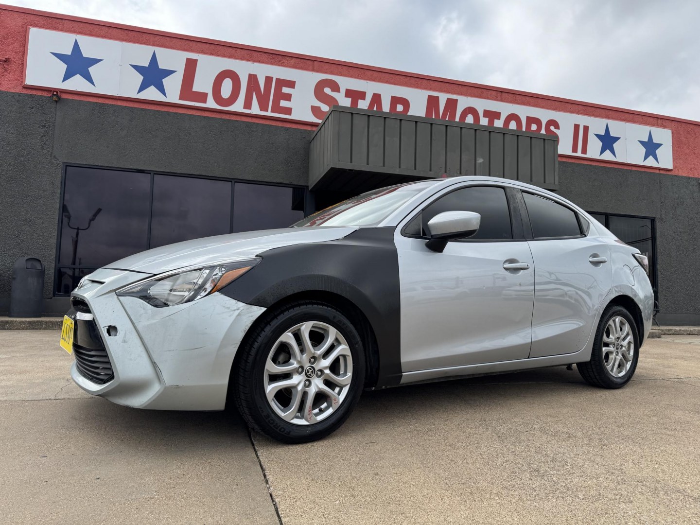 2018 SILVER TOYOTA YARIS IA BASE (3MYDLBYV2JY) , located at 5900 E. Lancaster Ave., Fort Worth, TX, 76112, (817) 457-5456, 0.000000, 0.000000- Photo#0