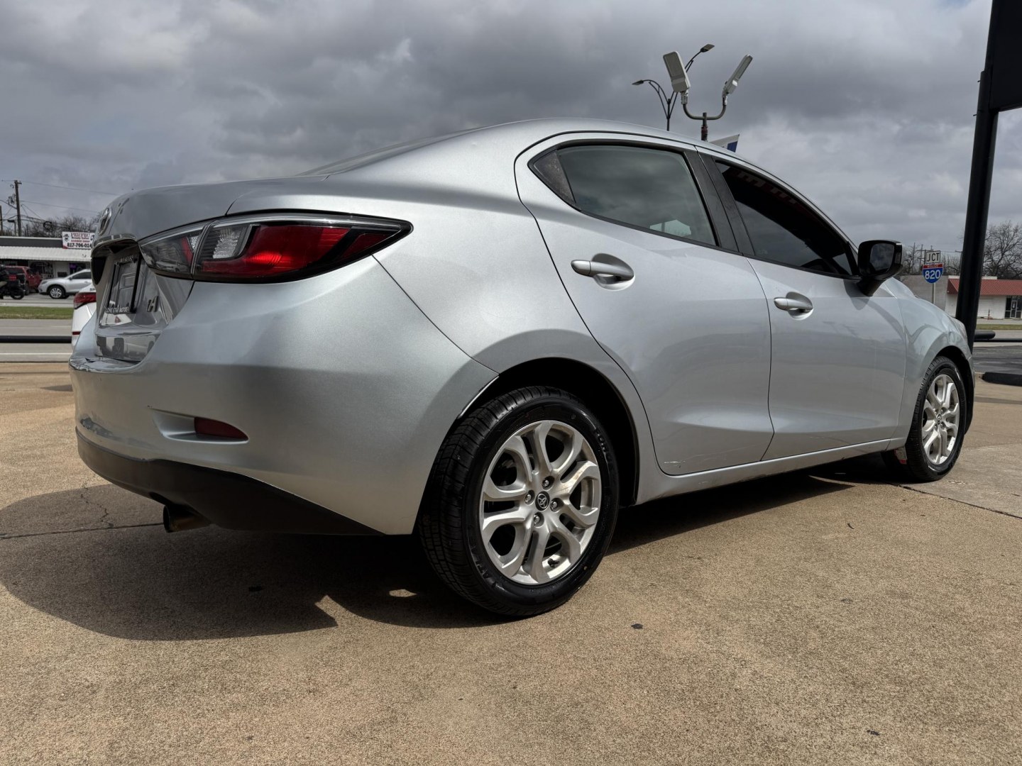 2018 SILVER TOYOTA YARIS IA BASE (3MYDLBYV2JY) , located at 5900 E. Lancaster Ave., Fort Worth, TX, 76112, (817) 457-5456, 0.000000, 0.000000- Photo#3