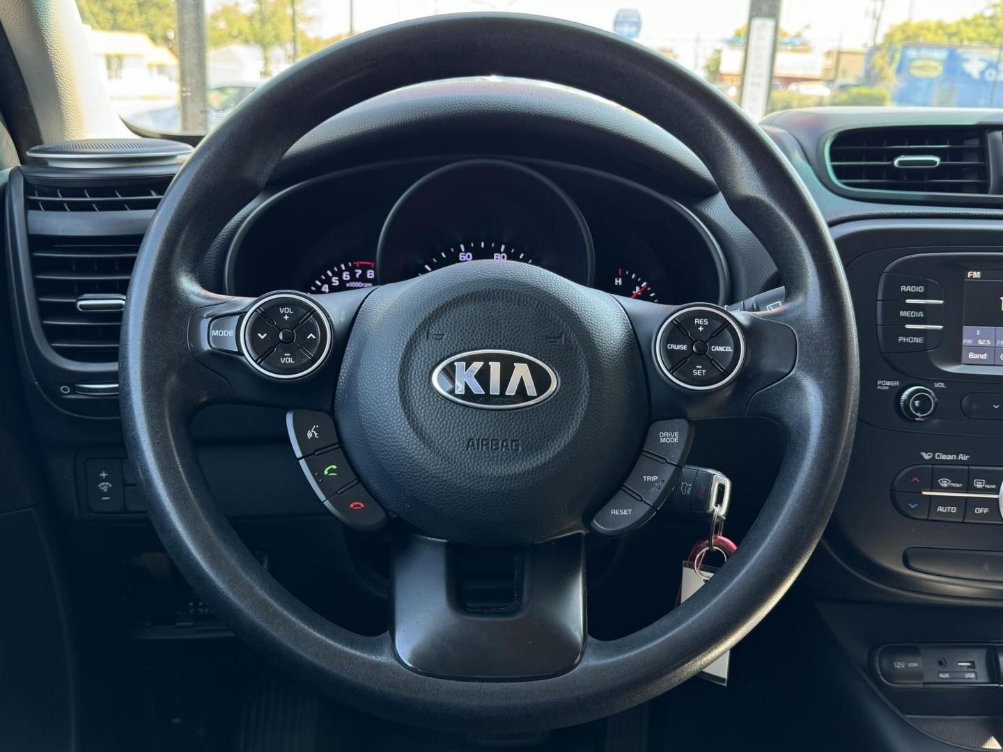 2017 WHITE KIA SOUL + (PLUS) (KNDJP3A56H7) , located at 5900 E. Lancaster Ave., Fort Worth, TX, 76112, (817) 457-5456, 0.000000, 0.000000 - Photo#19