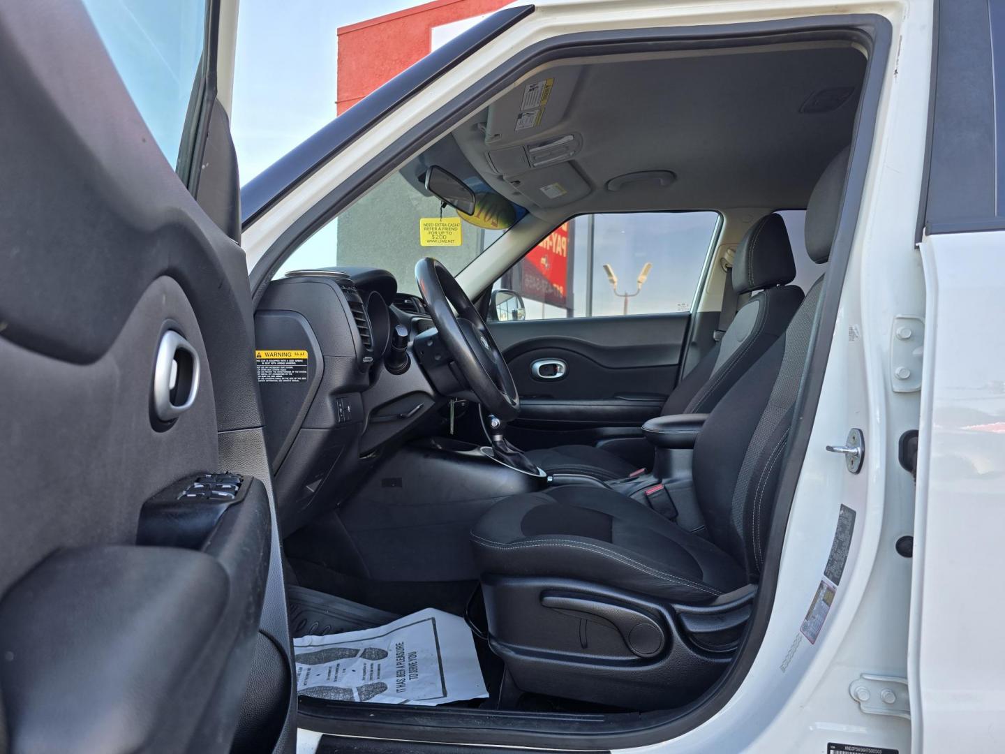 2017 WHITE KIA SOUL + (PLUS) (KNDJP3A56H7) , located at 5900 E. Lancaster Ave., Fort Worth, TX, 76112, (817) 457-5456, 0.000000, 0.000000 - Photo#8