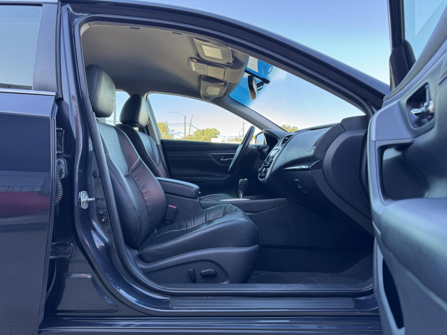 2018 BLACK /BLACK NISSAN ALTIMA 2.5; 2.5 S; 2 (1N4AL3AP9JC) , located at 5900 E. Lancaster Ave., Fort Worth, TX, 76112, (817) 457-5456, 0.000000, 0.000000 - Photo#15