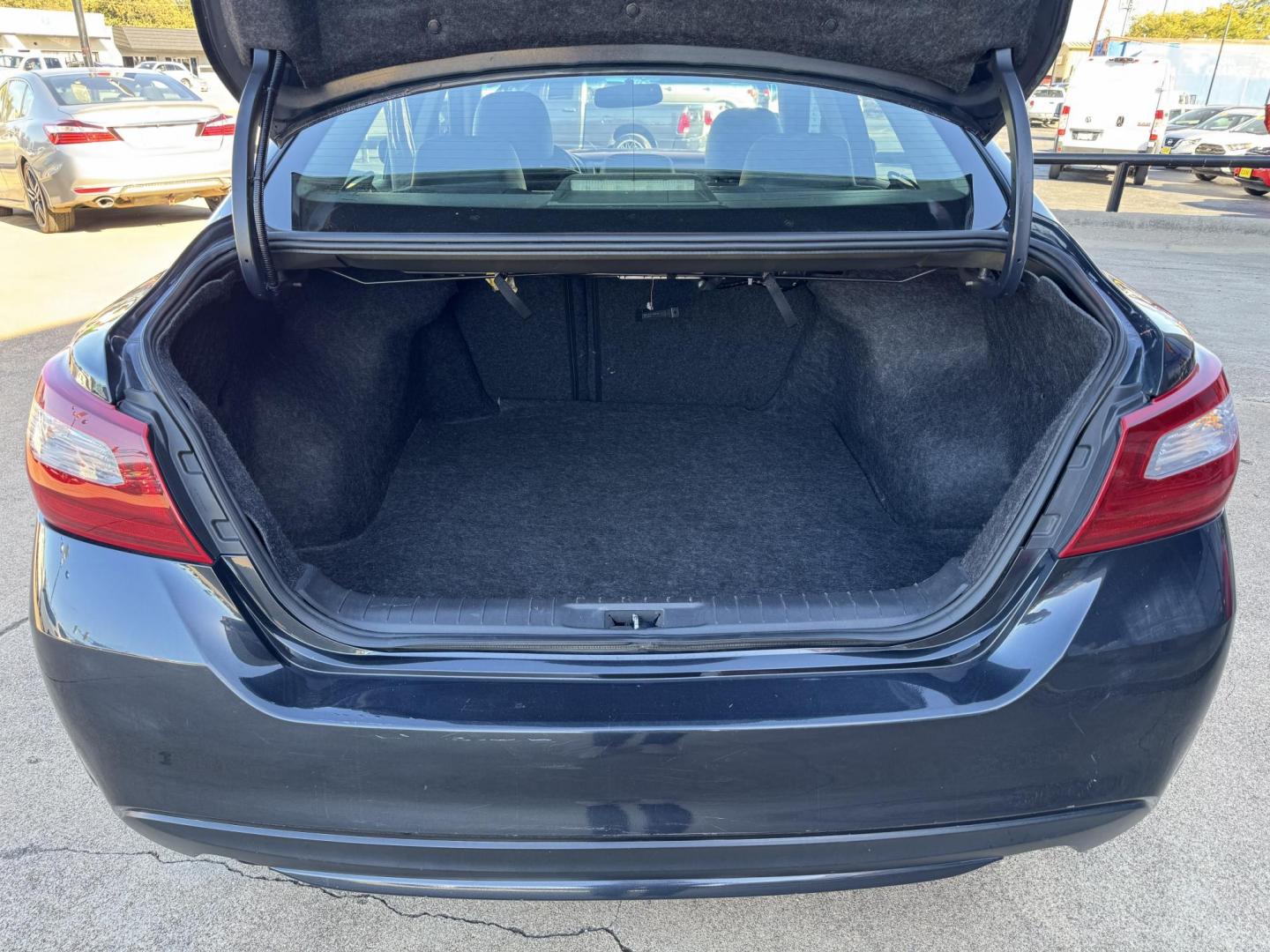 2018 BLACK /BLACK NISSAN ALTIMA 2.5; 2.5 S; 2 (1N4AL3AP9JC) , located at 5900 E. Lancaster Ave., Fort Worth, TX, 76112, (817) 457-5456, 0.000000, 0.000000 - Photo#5