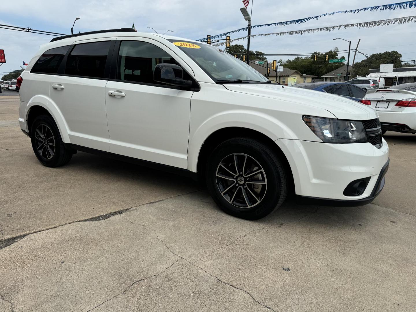 2018 WHITE DODGE JOURNEY SXT (3C4PDCBG8JT) , located at 5900 E. Lancaster Ave., Fort Worth, TX, 76112, (817) 457-5456, 0.000000, 0.000000 - Photo#3