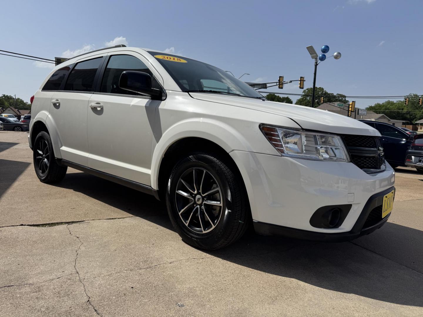 2018 WHITE DODGE JOURNEY SXT (3C4PDCBG8JT) , located at 5900 E. Lancaster Ave., Fort Worth, TX, 76112, (817) 457-5456, 0.000000, 0.000000 - Photo#2