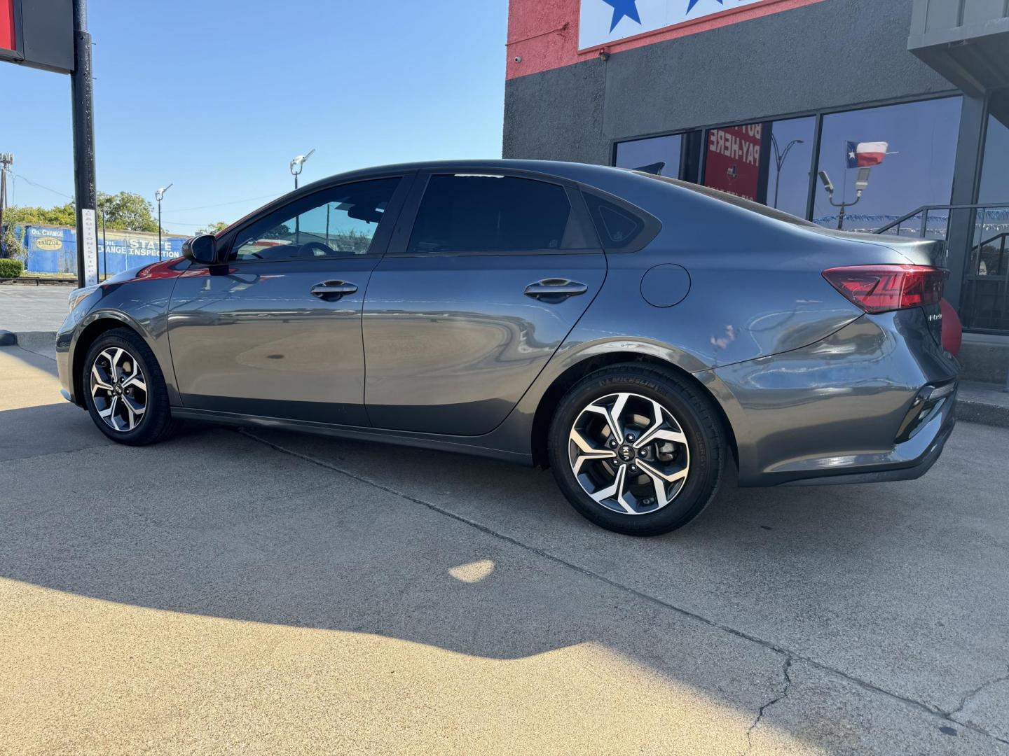 2021 BLUE KIA FORTE FE; LXS (3KPF24AD9ME) , located at 5900 E. Lancaster Ave., Fort Worth, TX, 76112, (817) 457-5456, 0.000000, 0.000000 - Photo#7