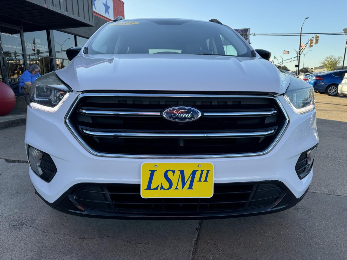 2019 WHITE FORD ESCAPE SE (1FMCU0GD1KU) , located at 5900 E. Lancaster Ave., Fort Worth, TX, 76112, (817) 457-5456, 0.000000, 0.000000 - Photo#2