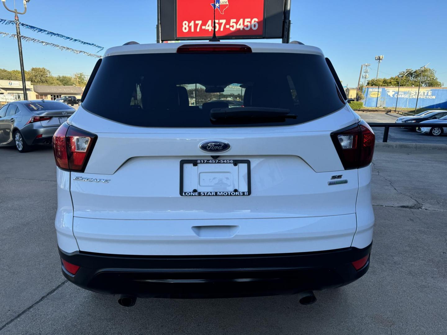 2019 WHITE FORD ESCAPE SE (1FMCU0GD1KU) , located at 5900 E. Lancaster Ave., Fort Worth, TX, 76112, (817) 457-5456, 0.000000, 0.000000 - Photo#5