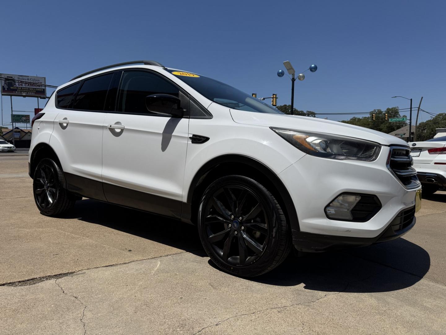 2019 WHITE FORD ESCAPE (1FMCU0GD1KU) , located at 5900 E. Lancaster Ave., Fort Worth, TX, 76112, (817) 457-5456, 0.000000, 0.000000- Photo#2