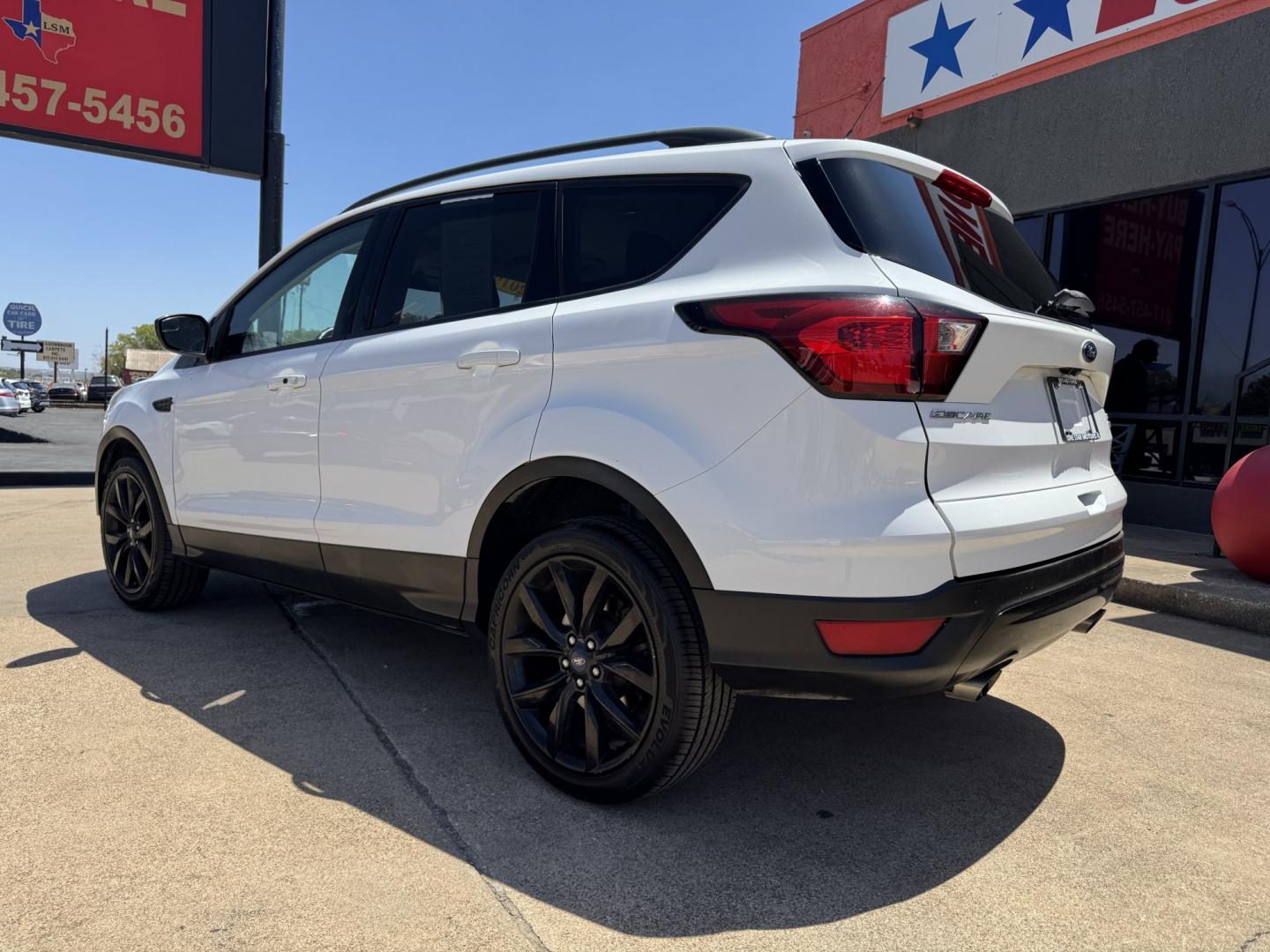 2019 WHITE FORD ESCAPE (1FMCU0GD1KU) , located at 5900 E. Lancaster Ave., Fort Worth, TX, 76112, (817) 457-5456, 0.000000, 0.000000- Photo#6
