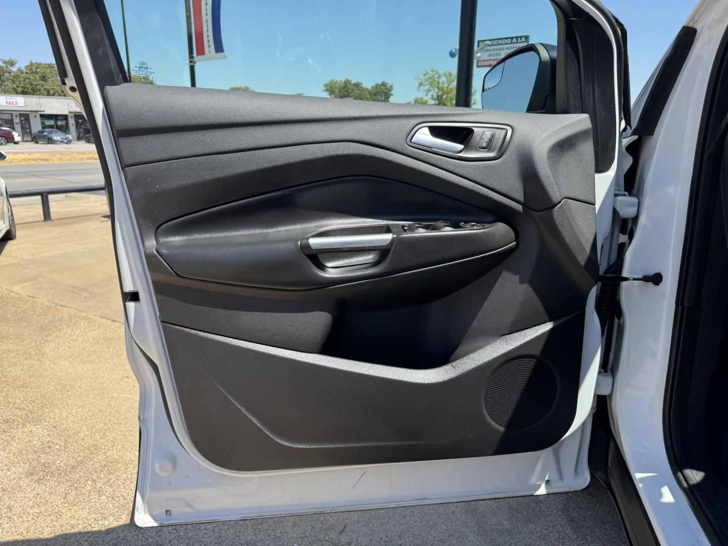 2019 WHITE FORD ESCAPE (1FMCU0GD1KU) , located at 5900 E. Lancaster Ave., Fort Worth, TX, 76112, (817) 457-5456, 0.000000, 0.000000- Photo#7