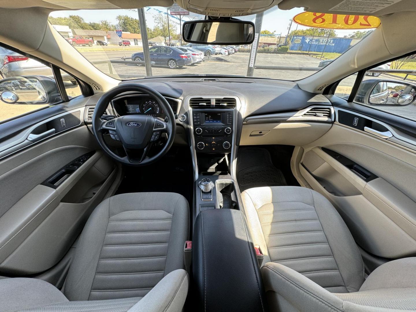 2018 SILVER FORD FUSION SE (3FA6P0HD6JR) , located at 5900 E. Lancaster Ave., Fort Worth, TX, 76112, (817) 457-5456, 0.000000, 0.000000 - Photo#18