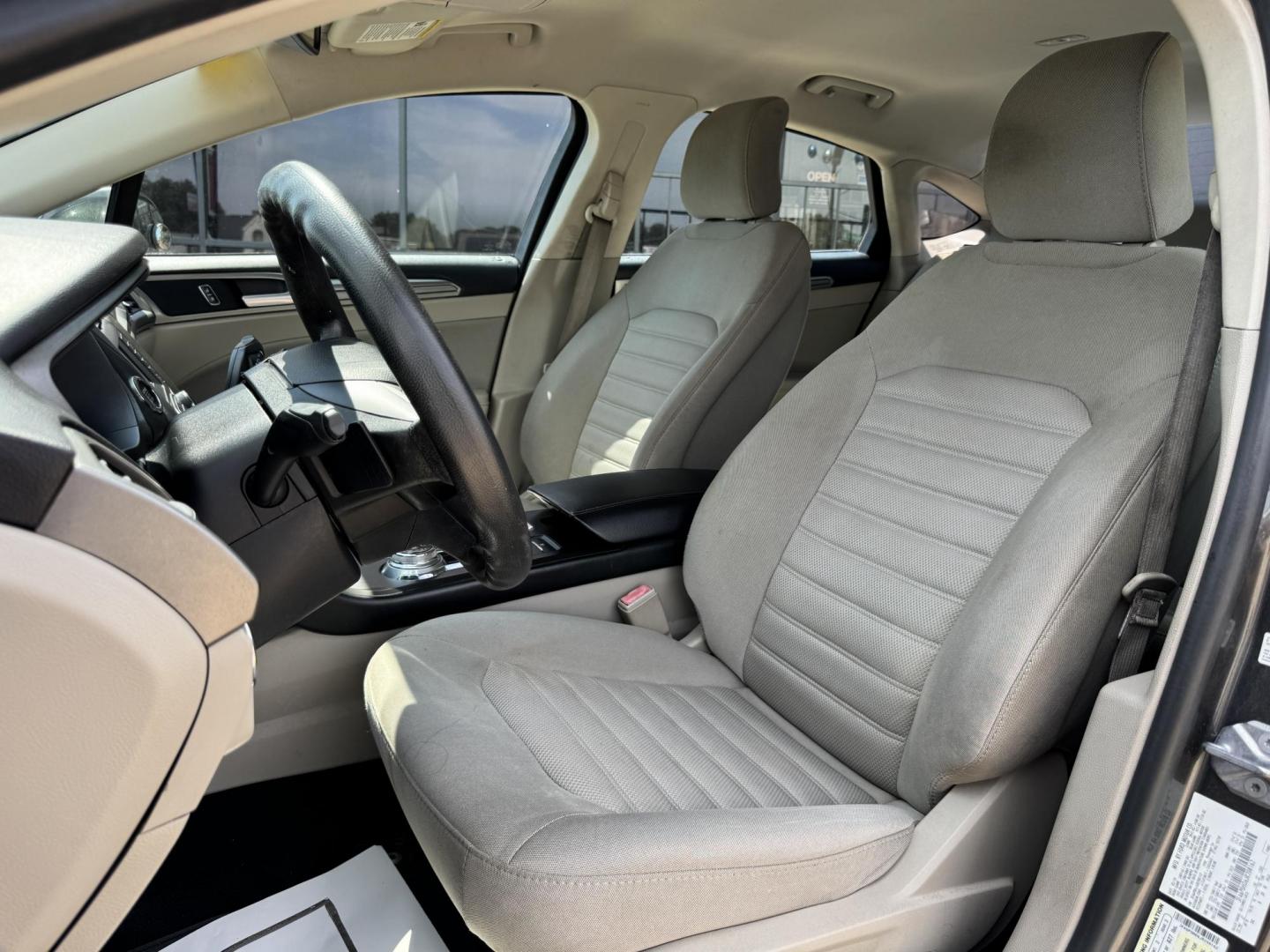 2018 SILVER /TAN FORD FUSION SE SE (3FA6P0HD6JR) with an 1.5L engine, 6-Speed Automatic transmission, located at 5900 E. Lancaster Ave., Fort Worth, TX, 76112, (817) 457-5456, 0.000000, 0.000000 - 2018 Ford Fusion SE for Sale in Fort Worth, TX – This stylish sedan combines fuel efficiency with comfort, offering up to 32 MPG highway, a smooth 6-speed automatic transmission, and seating for five. Equipped with Bluetooth, a rearview camera, and alloy wheels, the Fusion SE delivers both conveni - Photo#9