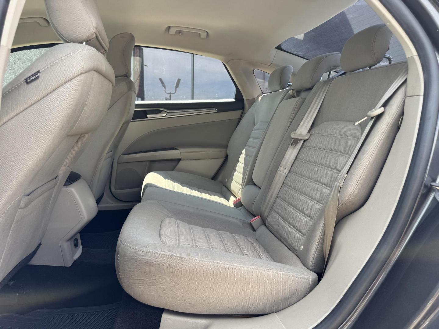 2018 SILVER /TAN FORD FUSION SE SE (3FA6P0HD6JR) with an 1.5L engine, 6-Speed Automatic transmission, located at 5900 E. Lancaster Ave., Fort Worth, TX, 76112, (817) 457-5456, 0.000000, 0.000000 - 2018 Ford Fusion SE for Sale in Fort Worth, TX – This stylish sedan combines fuel efficiency with comfort, offering up to 32 MPG highway, a smooth 6-speed automatic transmission, and seating for five. Equipped with Bluetooth, a rearview camera, and alloy wheels, the Fusion SE delivers both conveni - Photo#11