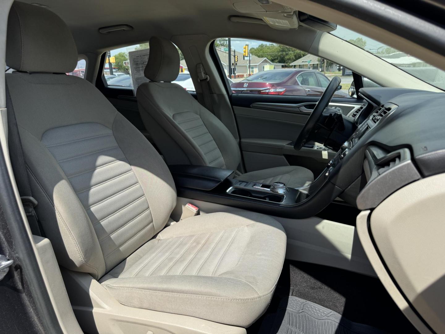 2018 SILVER /TAN FORD FUSION SE SE (3FA6P0HD6JR) with an 1.5L engine, 6-Speed Automatic transmission, located at 5900 E. Lancaster Ave., Fort Worth, TX, 76112, (817) 457-5456, 0.000000, 0.000000 - 2018 Ford Fusion SE for Sale in Fort Worth, TX – This stylish sedan combines fuel efficiency with comfort, offering up to 32 MPG highway, a smooth 6-speed automatic transmission, and seating for five. Equipped with Bluetooth, a rearview camera, and alloy wheels, the Fusion SE delivers both conveni - Photo#16