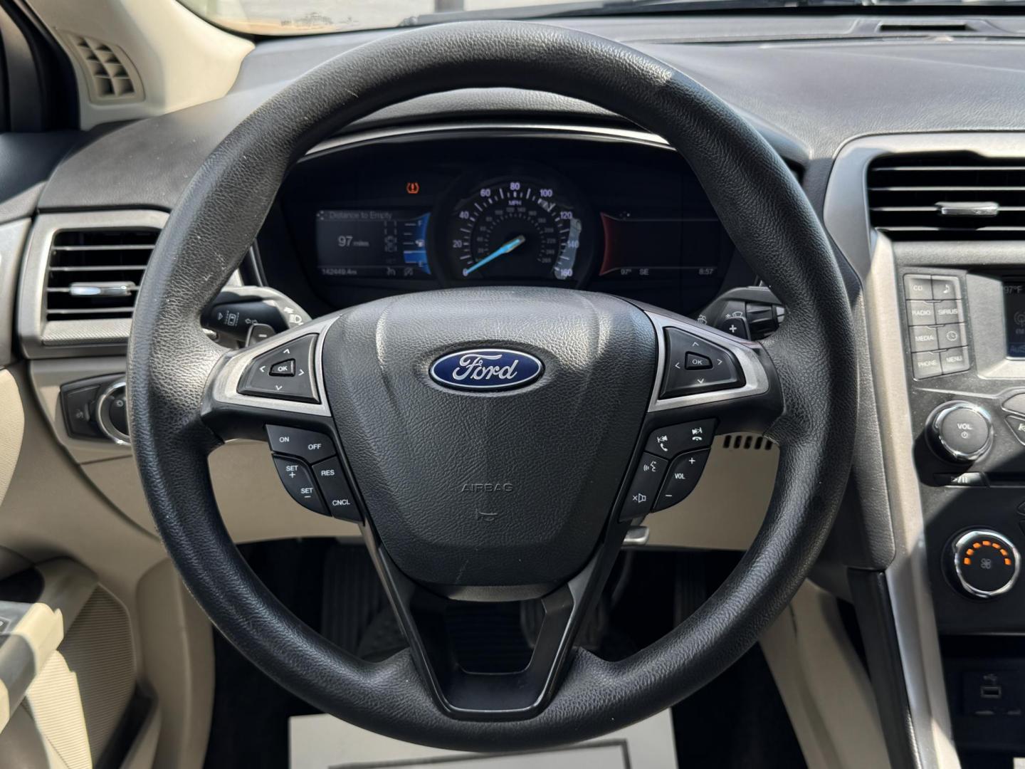 2018 SILVER /TAN FORD FUSION SE SE (3FA6P0HD6JR) with an 1.5L engine, 6-Speed Automatic transmission, located at 5900 E. Lancaster Ave., Fort Worth, TX, 76112, (817) 457-5456, 0.000000, 0.000000 - 2018 Ford Fusion SE for Sale in Fort Worth, TX – This stylish sedan combines fuel efficiency with comfort, offering up to 32 MPG highway, a smooth 6-speed automatic transmission, and seating for five. Equipped with Bluetooth, a rearview camera, and alloy wheels, the Fusion SE delivers both conveni - Photo#18
