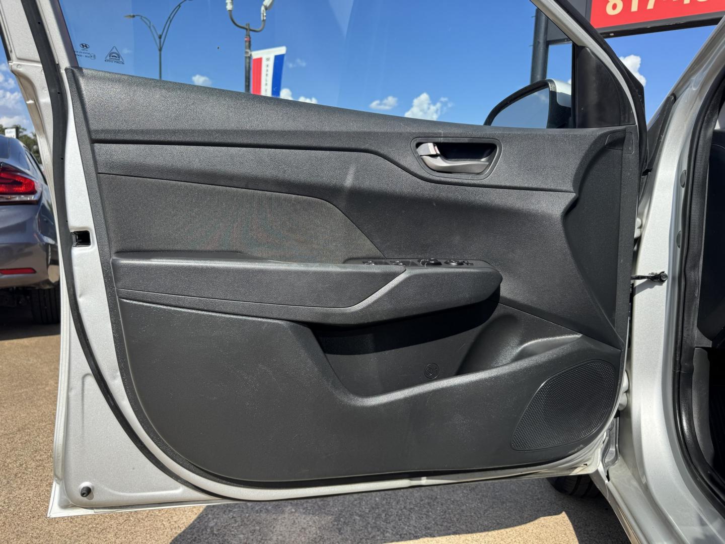 2019 SILVER HYUNDAI ACCENT SE; SEL (3KPC24A38KE) , located at 5900 E. Lancaster Ave., Fort Worth, TX, 76112, (817) 457-5456, 0.000000, 0.000000- Photo#7