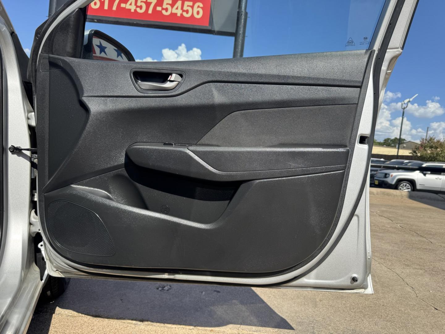 2019 SILVER HYUNDAI ACCENT SE; SEL (3KPC24A38KE) , located at 5900 E. Lancaster Ave., Fort Worth, TX, 76112, (817) 457-5456, 0.000000, 0.000000- Photo#15