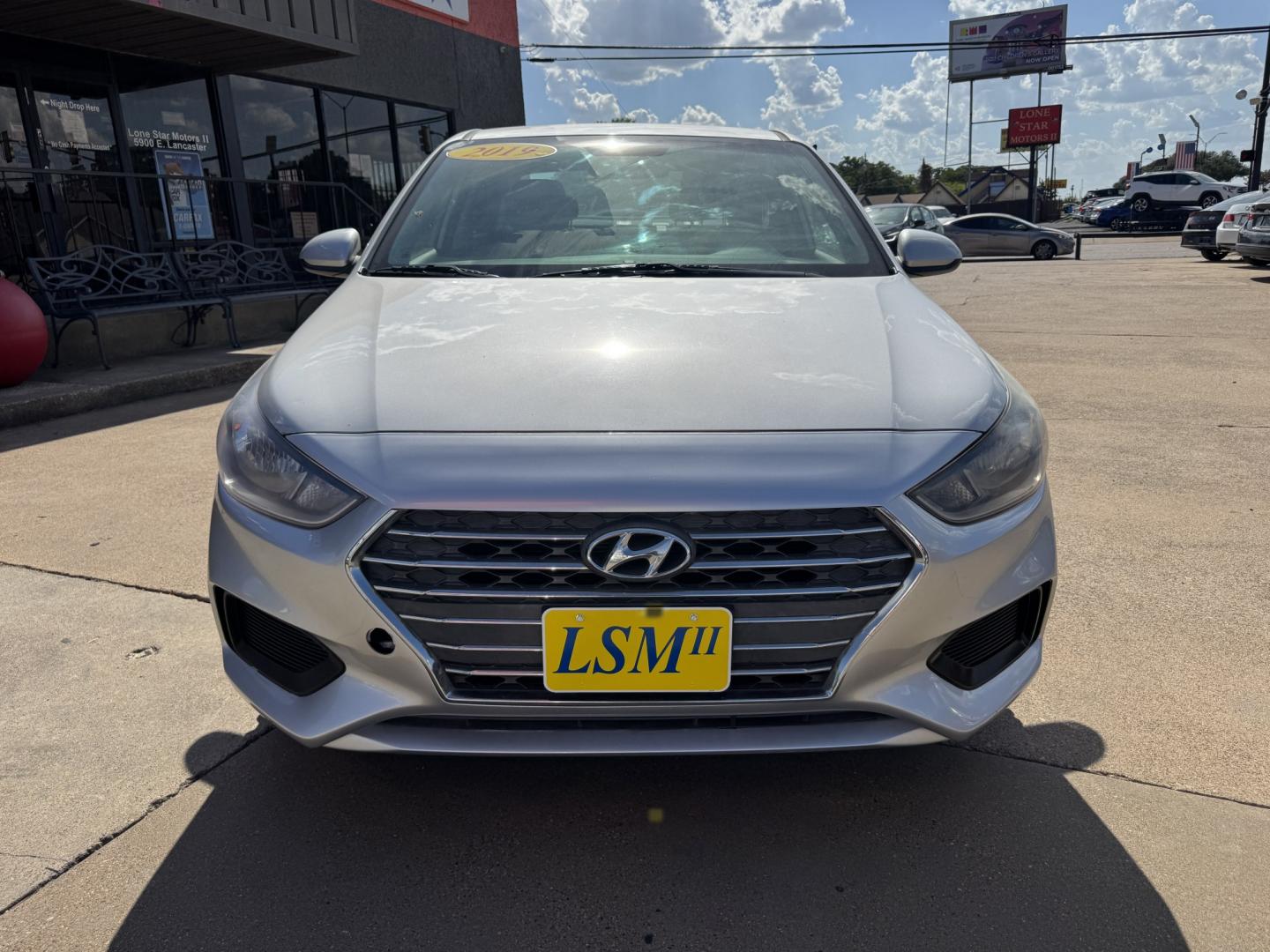 2019 SILVER HYUNDAI ACCENT SE; SEL (3KPC24A38KE) , located at 5900 E. Lancaster Ave., Fort Worth, TX, 76112, (817) 457-5456, 0.000000, 0.000000- Photo#1