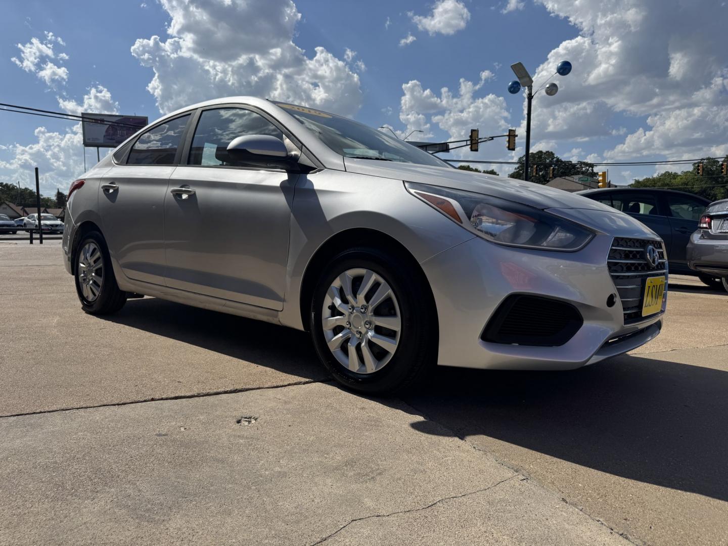 2019 SILVER HYUNDAI ACCENT SE; SEL (3KPC24A38KE) , located at 5900 E. Lancaster Ave., Fort Worth, TX, 76112, (817) 457-5456, 0.000000, 0.000000- Photo#2