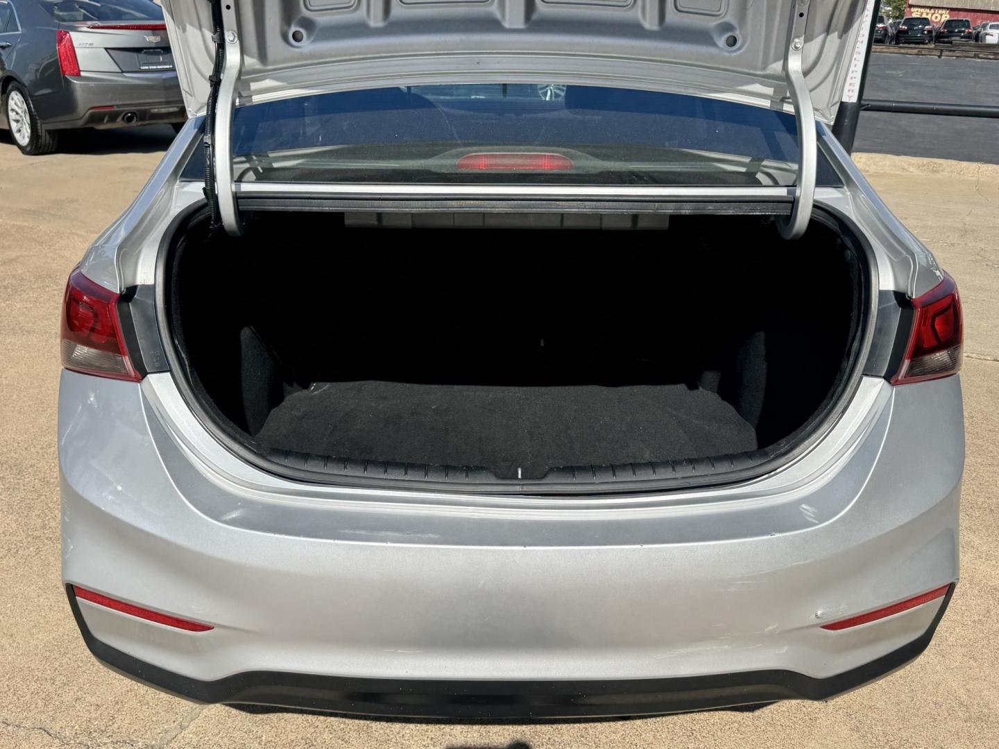 2019 SILVER HYUNDAI ACCENT SE; SEL (3KPC24A38KE) , located at 5900 E. Lancaster Ave., Fort Worth, TX, 76112, (817) 457-5456, 0.000000, 0.000000- Photo#5