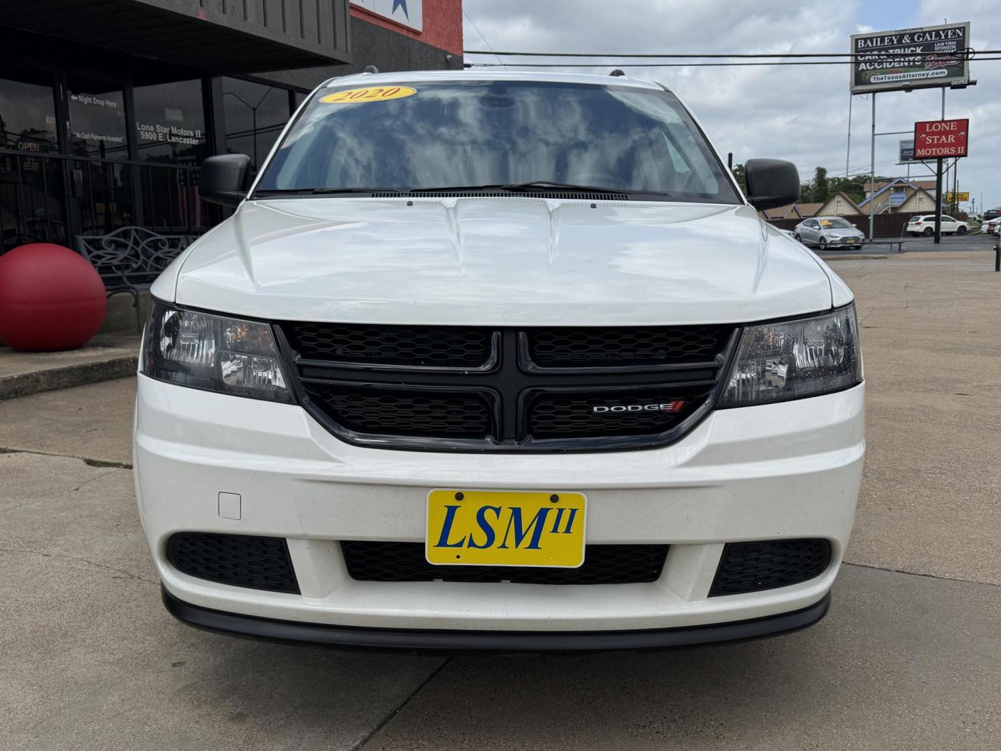 2020 WHITE DODGE JOURNEY SE (3C4PDCAB8LT) , located at 5900 E. Lancaster Ave., Fort Worth, TX, 76112, (817) 457-5456, 0.000000, 0.000000 - Photo#1