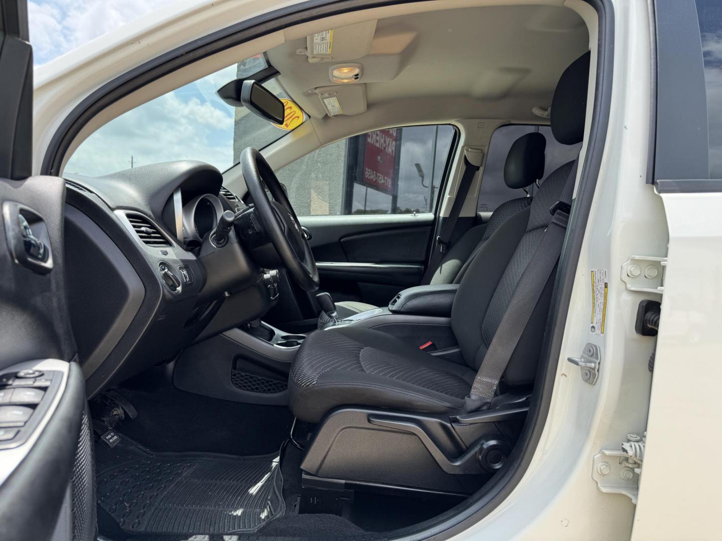 2020 WHITE DODGE JOURNEY SE (3C4PDCAB8LT) , located at 5900 E. Lancaster Ave., Fort Worth, TX, 76112, (817) 457-5456, 0.000000, 0.000000 - Photo#8