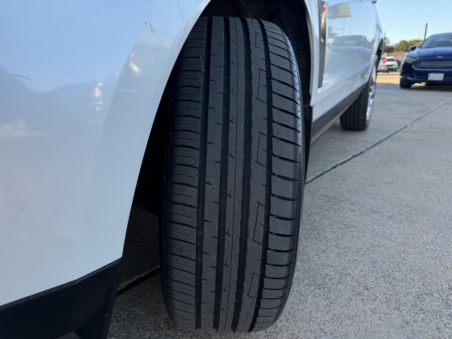 2014 WHITE CADILLAC SRX PREMIUM (3GYFNDE31ES) , located at 5900 E. Lancaster Ave., Fort Worth, TX, 76112, (817) 457-5456, 0.000000, 0.000000 - Photo#21