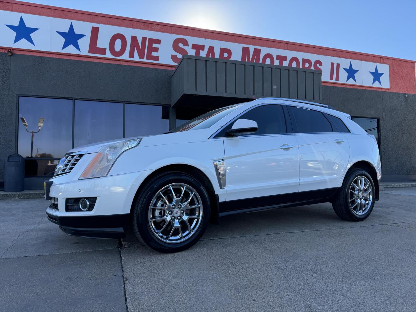 2014 WHITE CADILLAC SRX PREMIUM (3GYFNDE31ES) , located at 5900 E. Lancaster Ave., Fort Worth, TX, 76112, (817) 457-5456, 0.000000, 0.000000 - Photo#1