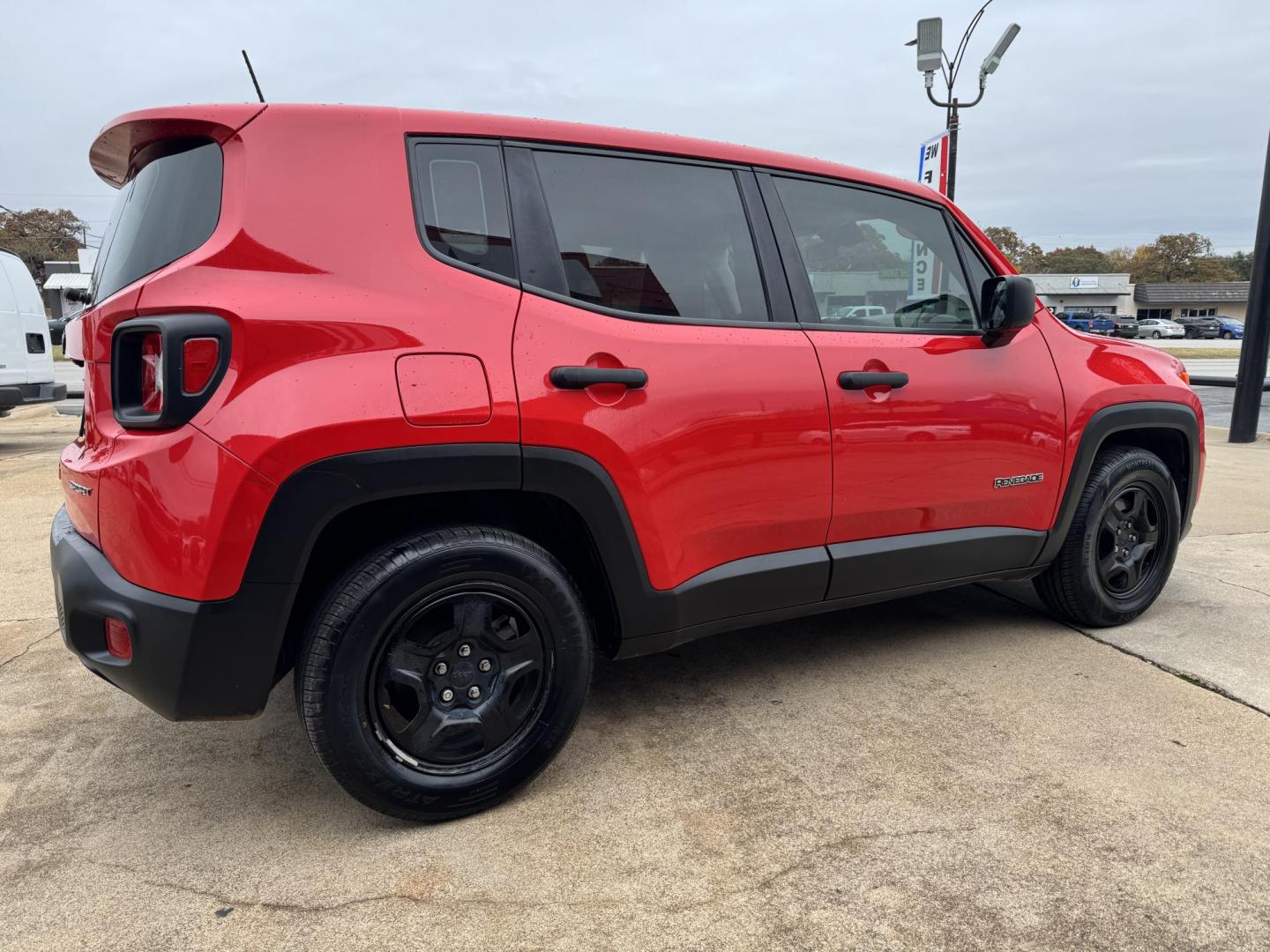 2020 RED JEEP RENEGADE SPORT (ZACNJAAB2LP) , located at 5900 E. Lancaster Ave., Fort Worth, TX, 76112, (817) 457-5456, 0.000000, 0.000000 - Photo#4