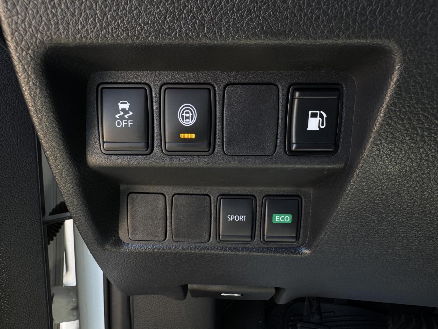 2019 WHITE /BLACK NISSAN ROGUE S; SL; SV S 2WD (KNMAT2MT1KP) with an 2.5L engine, CVT transmission, located at 5900 E. Lancaster Ave., Fort Worth, TX, 76112, (817) 457-5456, 0.000000, 0.000000 - Looking for a fuel-efficient, reliable compact SUV? The 2019 Nissan Rogue S comes with a 2.5L 4-cylinder engine and CVT automatic transmission, making it perfect for city and highway driving. Seats 5 passengers comfortably with charcoal cloth interior. This front-wheel drive SUV includes essential s - Photo#19