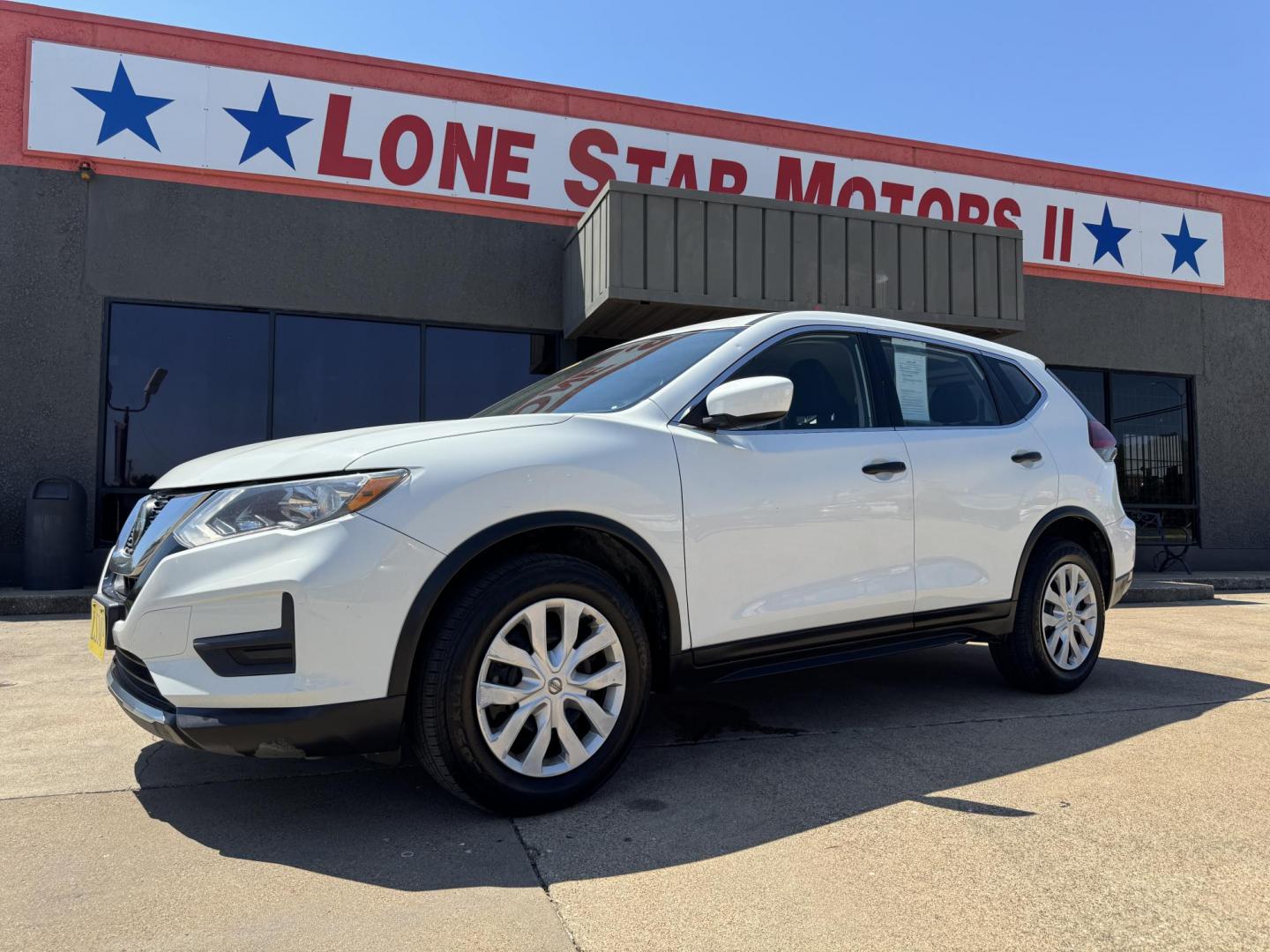2019 WHITE /BLACK NISSAN ROGUE S; SL; SV S 2WD (KNMAT2MT1KP) with an 2.5L engine, CVT transmission, located at 5900 E. Lancaster Ave., Fort Worth, TX, 76112, (817) 457-5456, 0.000000, 0.000000 - Looking for a fuel-efficient, reliable compact SUV? The 2019 Nissan Rogue S comes with a 2.5L 4-cylinder engine and CVT automatic transmission, making it perfect for city and highway driving. Seats 5 passengers comfortably with charcoal cloth interior. This front-wheel drive SUV includes essential s - Photo#0