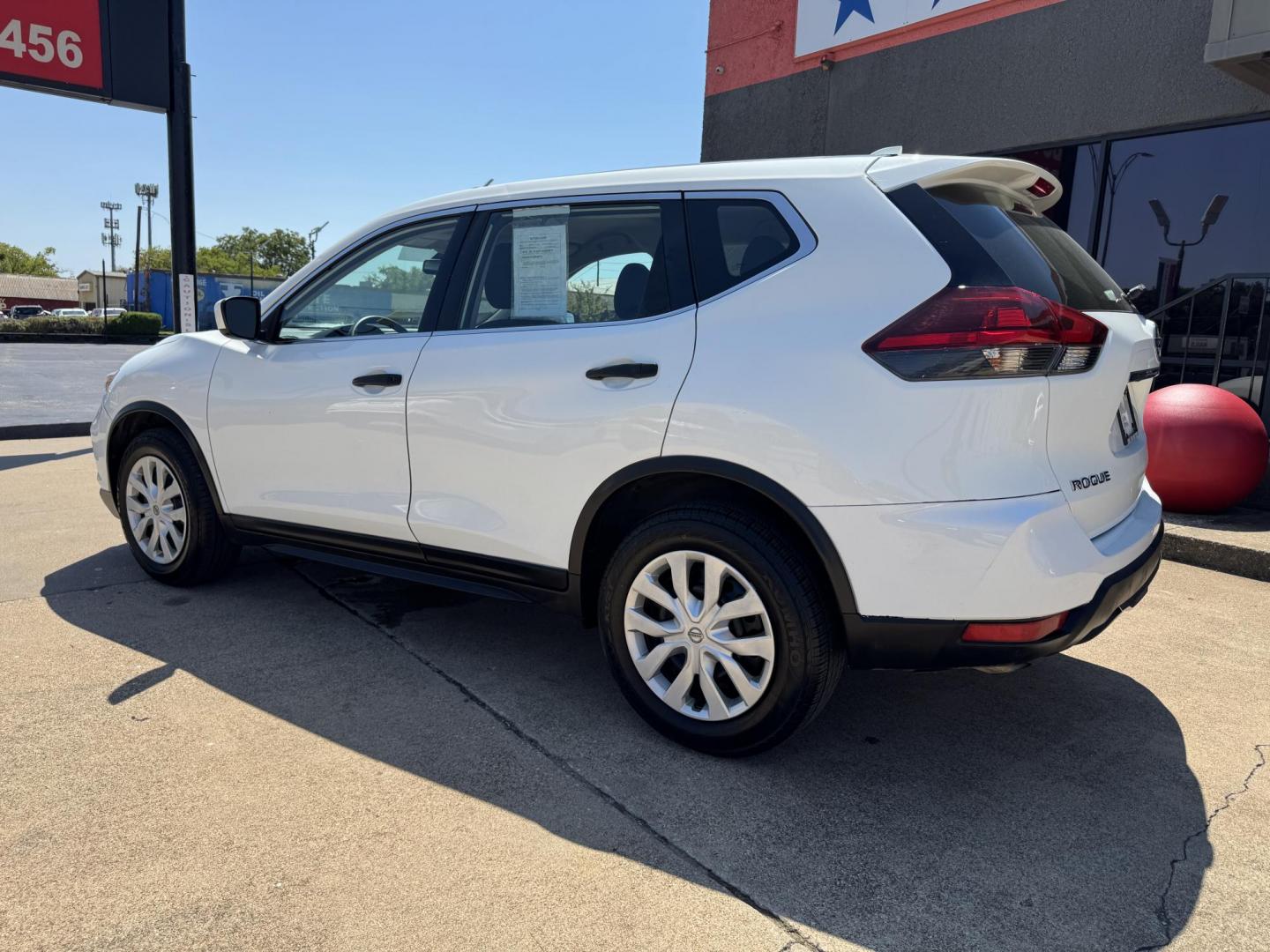 2019 WHITE /BLACK NISSAN ROGUE S; SL; SV S 2WD (KNMAT2MT1KP) with an 2.5L engine, CVT transmission, located at 5900 E. Lancaster Ave., Fort Worth, TX, 76112, (817) 457-5456, 0.000000, 0.000000 - Looking for a fuel-efficient, reliable compact SUV? The 2019 Nissan Rogue S comes with a 2.5L 4-cylinder engine and CVT automatic transmission, making it perfect for city and highway driving. Seats 5 passengers comfortably with charcoal cloth interior. This front-wheel drive SUV includes essential s - Photo#6