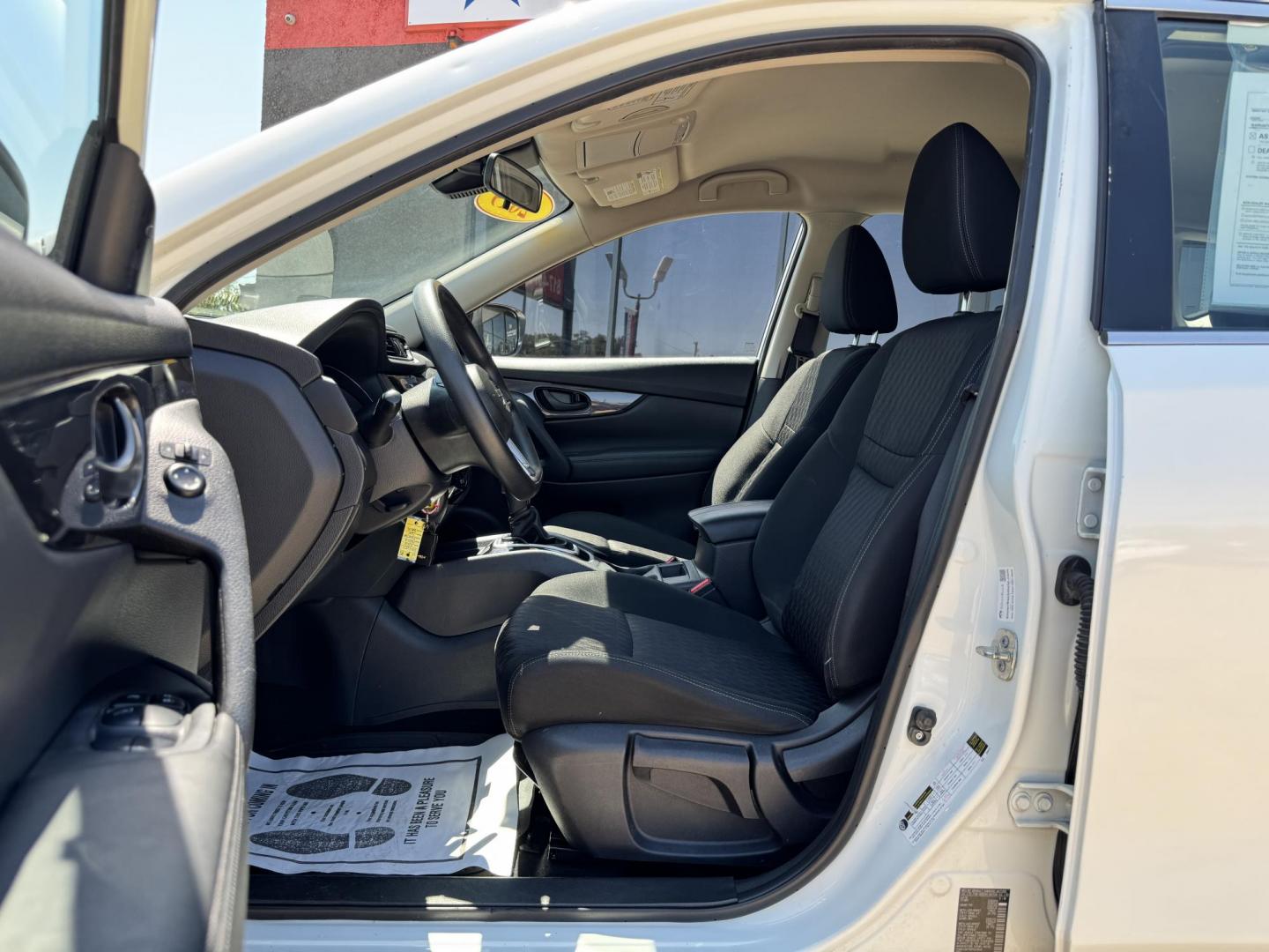 2019 WHITE /BLACK NISSAN ROGUE S; SL; SV S 2WD (KNMAT2MT1KP) with an 2.5L engine, CVT transmission, located at 5900 E. Lancaster Ave., Fort Worth, TX, 76112, (817) 457-5456, 0.000000, 0.000000 - Looking for a fuel-efficient, reliable compact SUV? The 2019 Nissan Rogue S comes with a 2.5L 4-cylinder engine and CVT automatic transmission, making it perfect for city and highway driving. Seats 5 passengers comfortably with charcoal cloth interior. This front-wheel drive SUV includes essential s - Photo#8