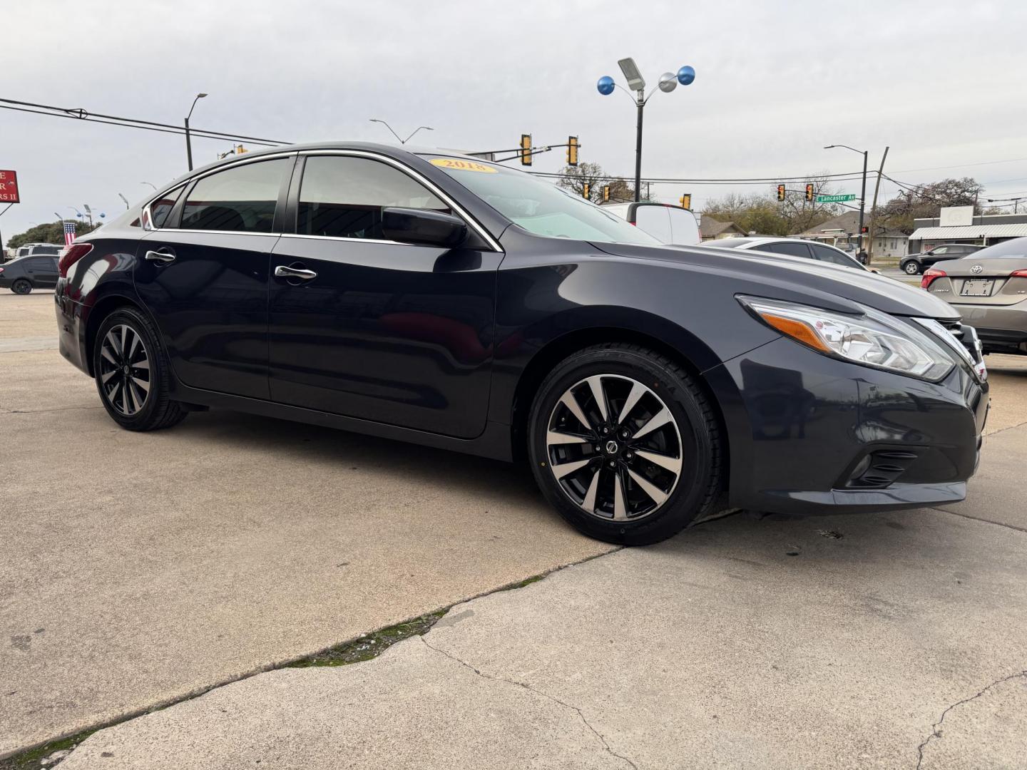 2018 Nissan Altima SV photo 4