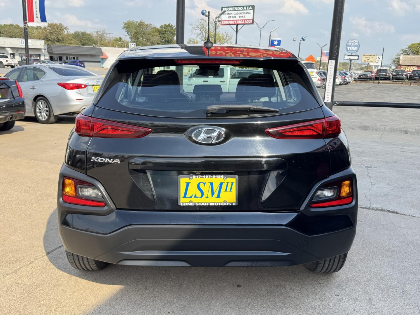 2020 BLACK HYUNDAI KONA SE (KM8K12AA9LU) , located at 5900 E. Lancaster Ave., Fort Worth, TX, 76112, (817) 457-5456, 0.000000, 0.000000- Photo#4