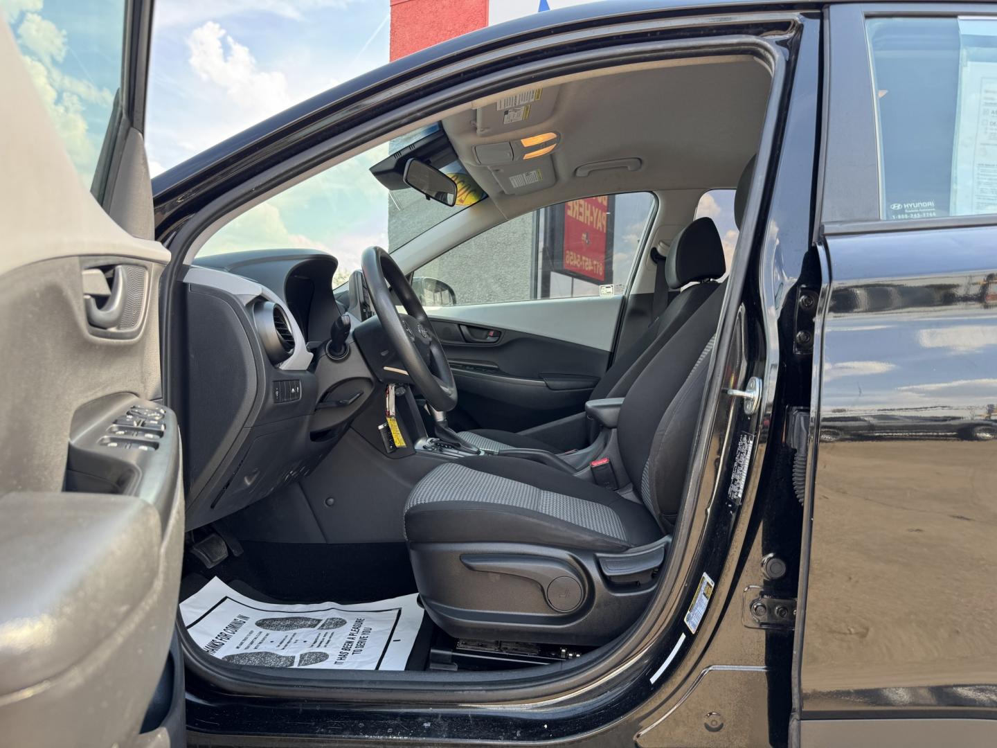 2020 BLACK HYUNDAI KONA SE (KM8K12AA9LU) , located at 5900 E. Lancaster Ave., Fort Worth, TX, 76112, (817) 457-5456, 0.000000, 0.000000- Photo#8