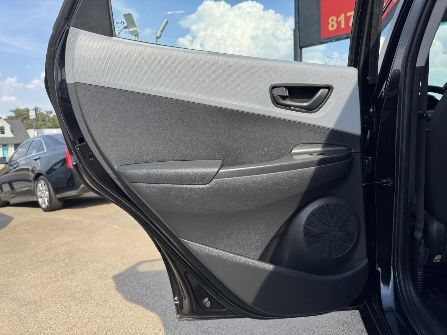 2020 BLACK HYUNDAI KONA SE (KM8K12AA9LU) , located at 5900 E. Lancaster Ave., Fort Worth, TX, 76112, (817) 457-5456, 0.000000, 0.000000- Photo#11