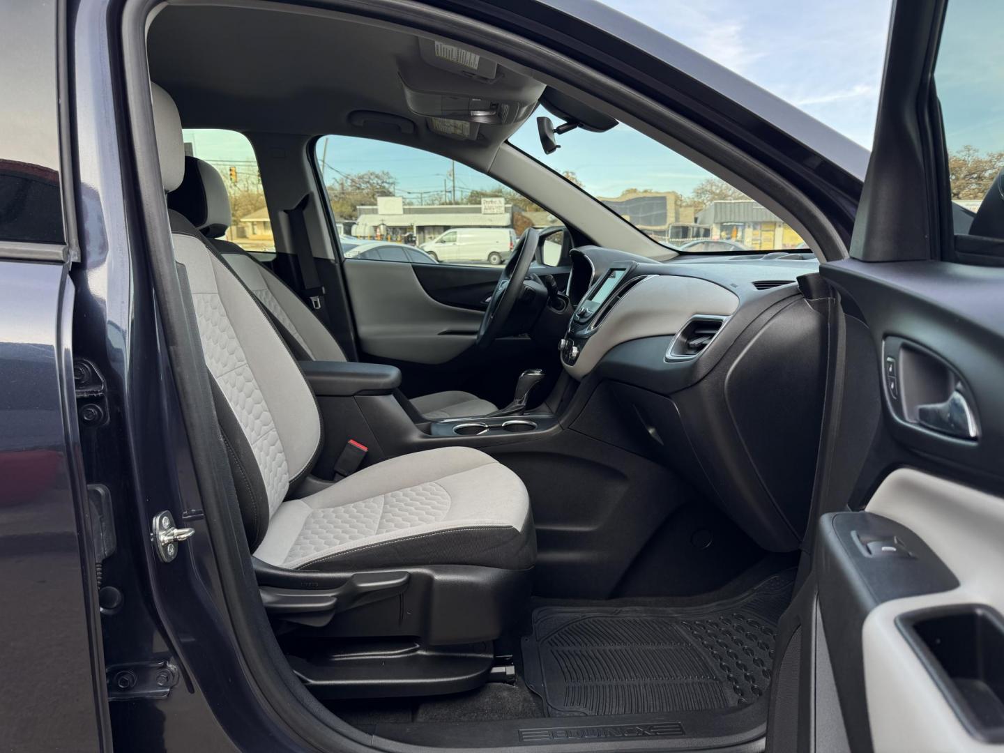 2019 Chevrolet Equinox LS photo 17