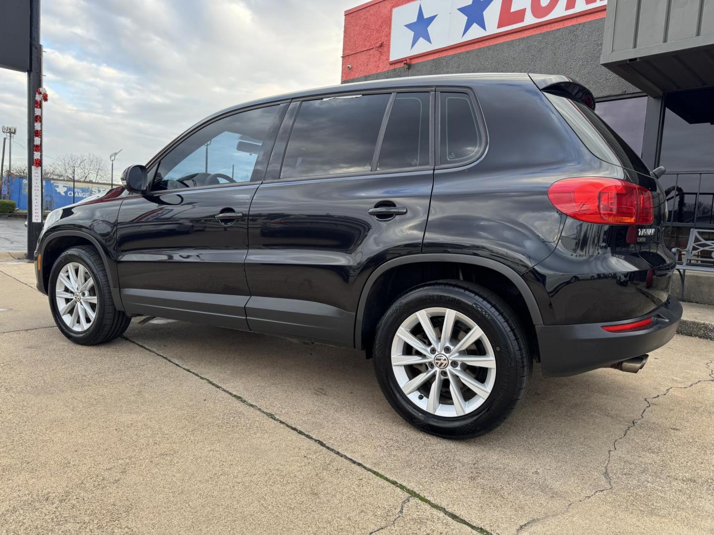 2017 BLACK VOLKSWAGEN TIGUAN S 4MOTION (WVGBV7AX2HK) , located at 5900 E. Lancaster Ave., Fort Worth, TX, 76112, (817) 457-5456, 0.000000, 0.000000 - Photo#7