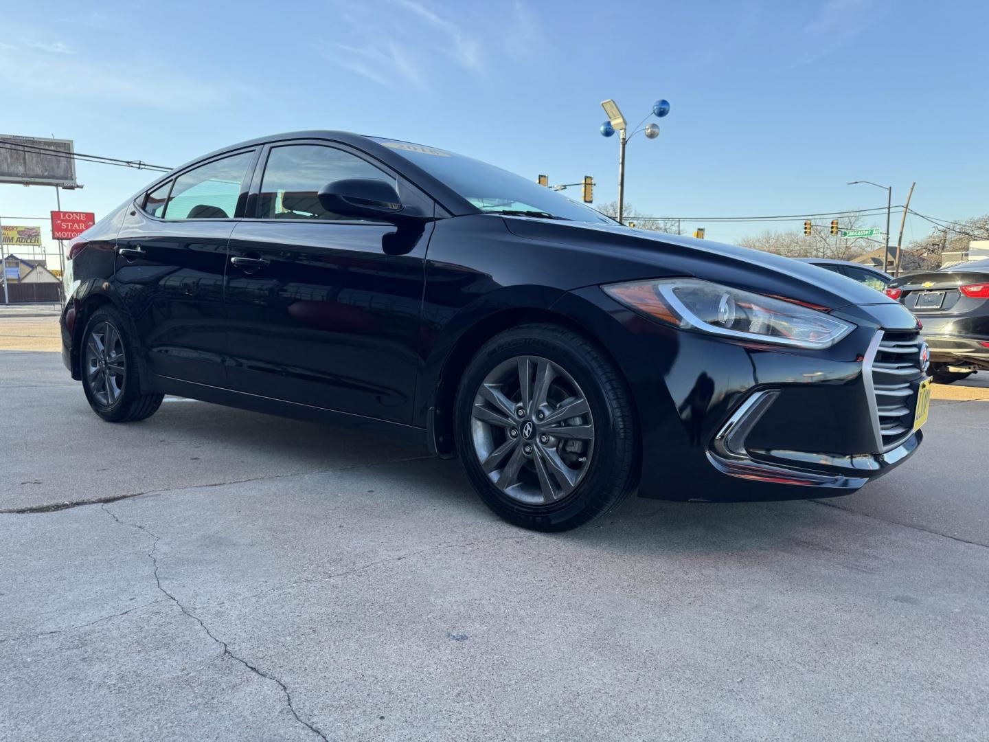 2018 BLACK HYUNDAI ELANTRA LIMITED; SE (5NPD84LF5JH) , located at 5900 E. Lancaster Ave., Fort Worth, TX, 76112, (817) 457-5456, 0.000000, 0.000000 - Photo#2