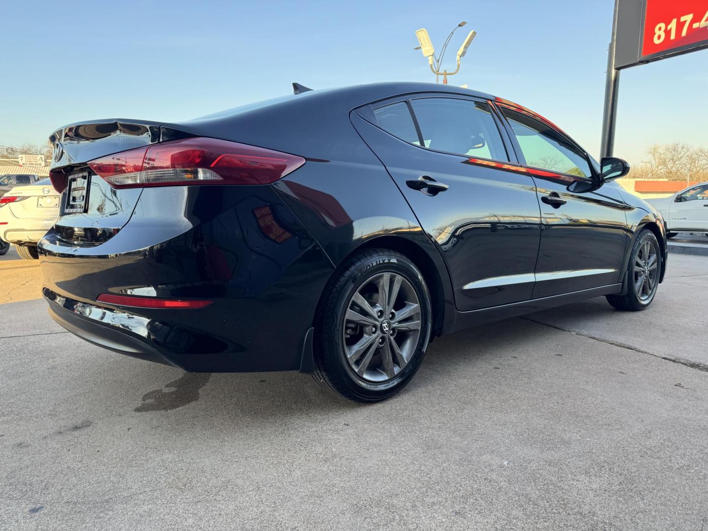 2018 BLACK HYUNDAI ELANTRA LIMITED; SE (5NPD84LF5JH) , located at 5900 E. Lancaster Ave., Fort Worth, TX, 76112, (817) 457-5456, 0.000000, 0.000000 - Photo#3